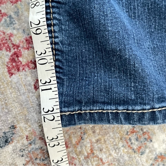 ARIAT R.E.A.L. Mid Rise Arrow Fit Jocelyn Boot Cut Jeans, Nashville - Picture 14 of 14